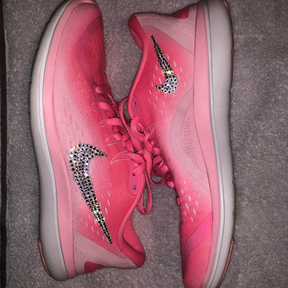 Shop Pink Ivy  Nike Flex Sneakers Sz 7